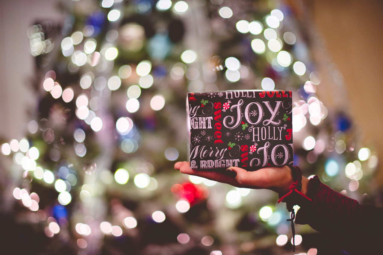 5 Thoughtful Gift Ideas When Money Is Tight
