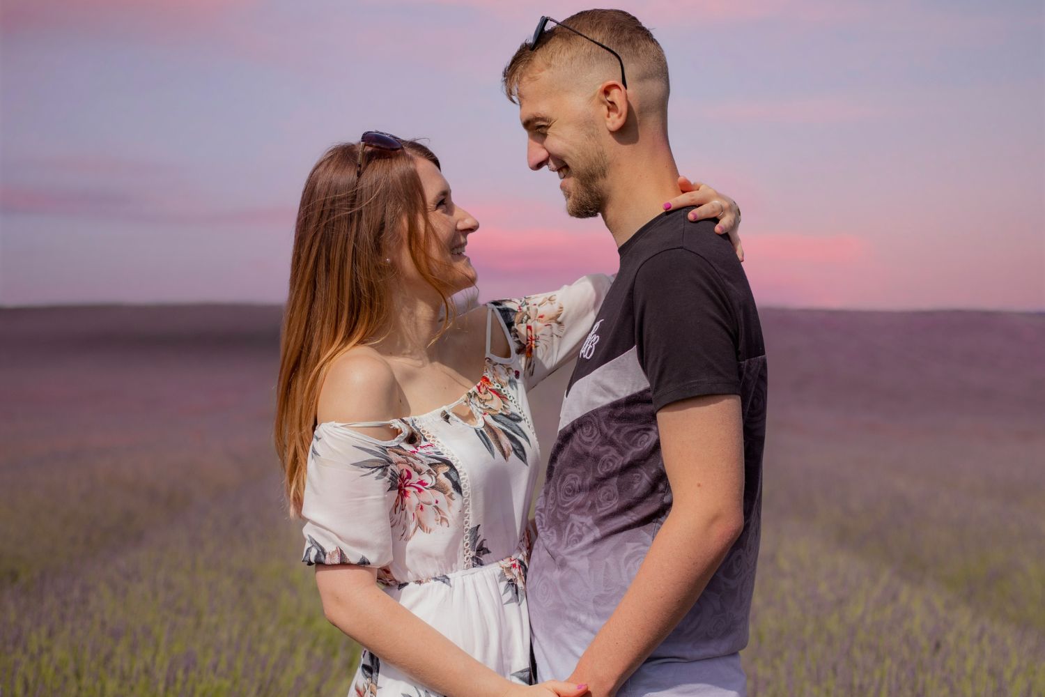 5 Ways Romantic Love Blinds Us