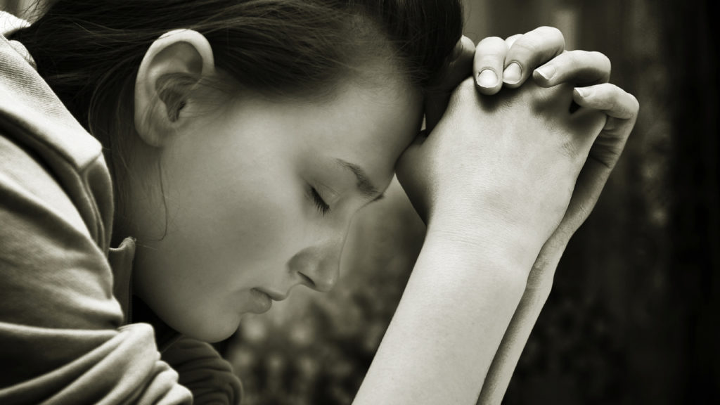 woman praying